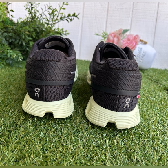 ON Cloud 5 Running Shoe MEN size 11.5 
'Magnet Oasis' NEW ( store display) - Picture 8 of 16